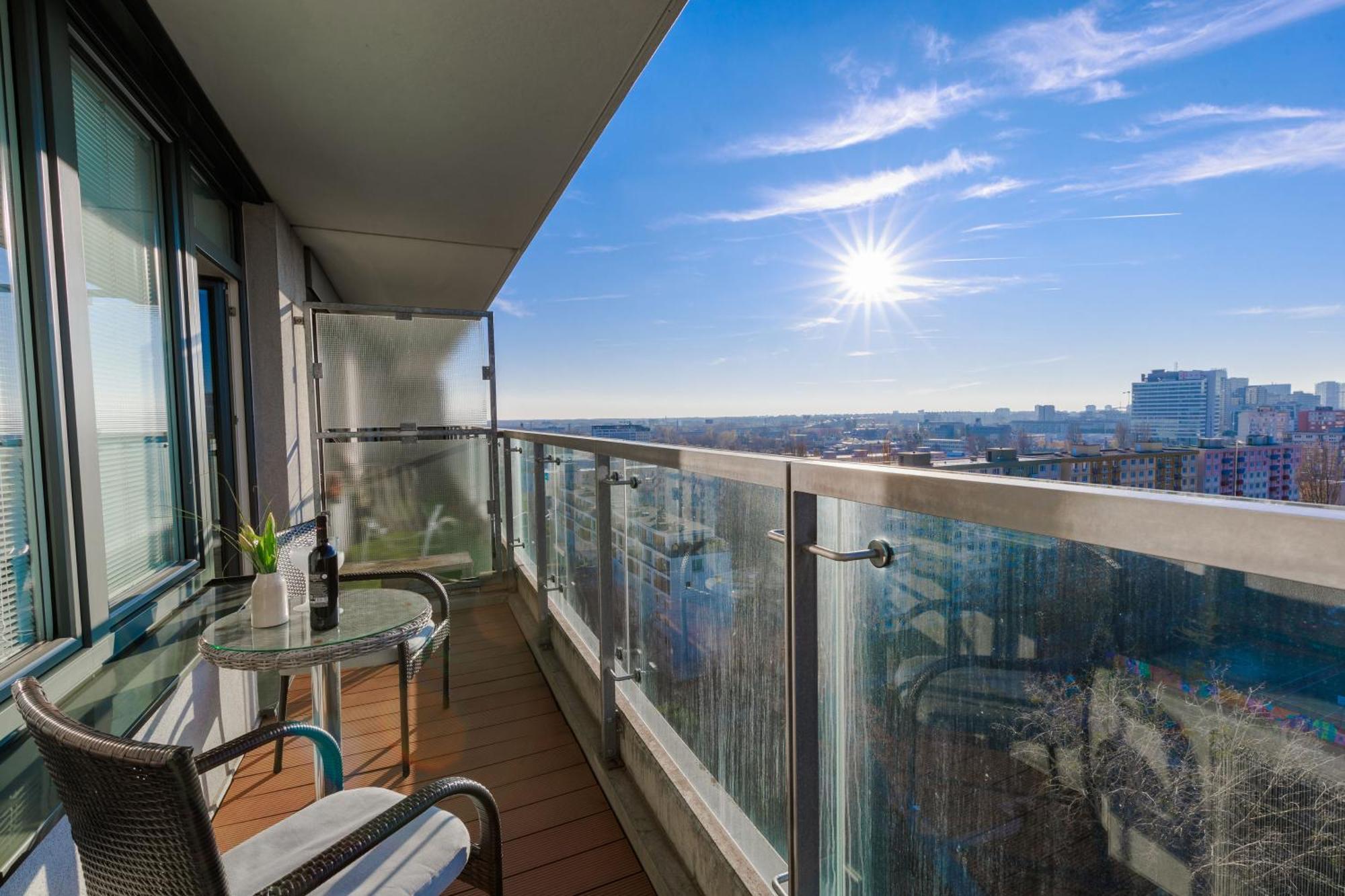 ברטיסלאבה Sunny Apartment With Amazing Terrace On The 13Th Floor Near City Center מראה חיצוני תמונה